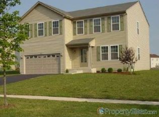 217 Meadowvale Ln, Poplar Grove, IL 61065