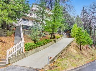 340 Zermatt Dr, Crestline, CA 92407
