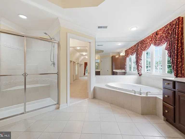 14140 Seneca Rd — Photo 85