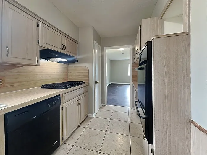 5705 Trailwood Dr — Photo 7