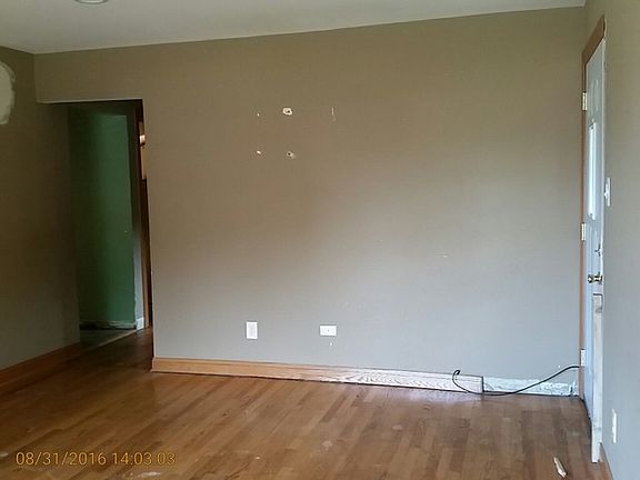 4th image of 14605 S Cleveland Ave