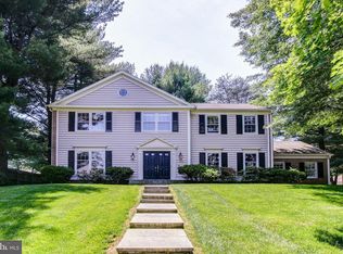 12037 Trailridge Dr, Potomac, MD 20854