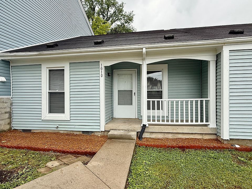 1st image of 1010 Rachels Square Dr