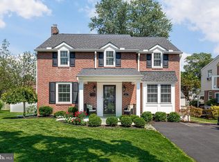 9 Pickwick Ln, Newtown Square, PA 19073