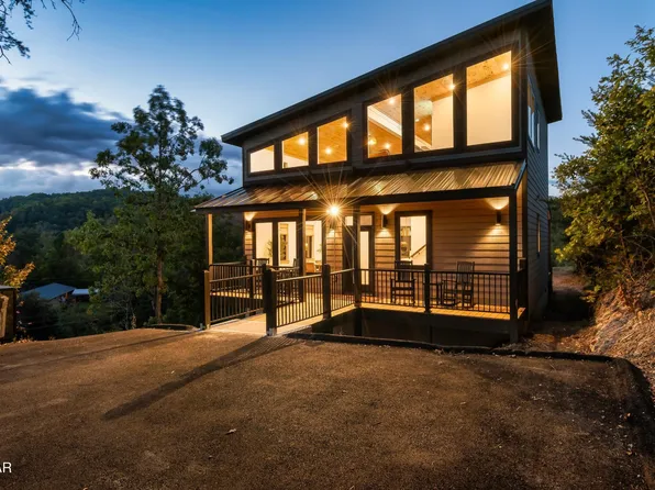 1665 Paulas Huskey Cir, Sevierville, TN 37876
