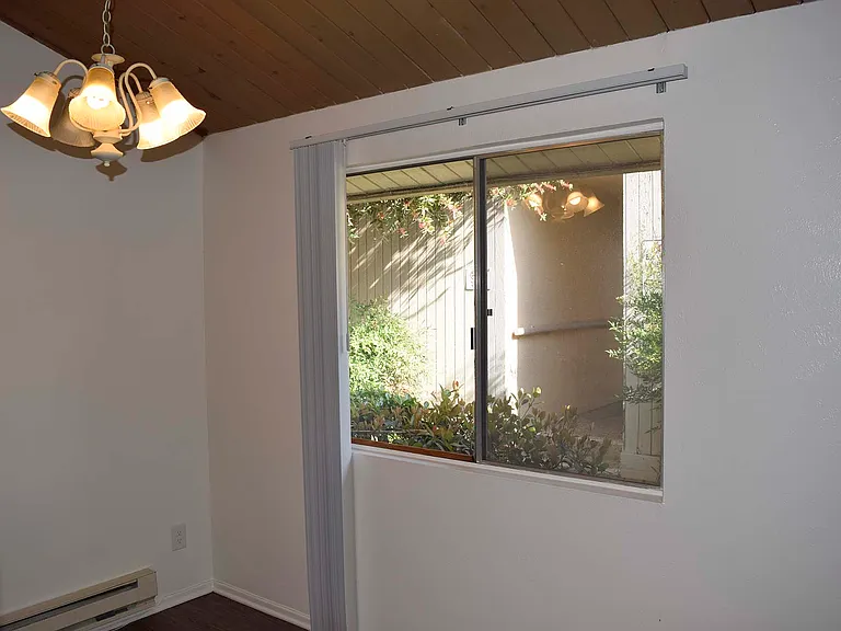 Ojai Gardens Apartments (Resort Apartments L.L.C.) — Photo 11