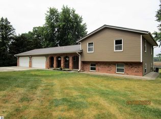 4501 N Summerton Rd, Rosebush, MI 48878