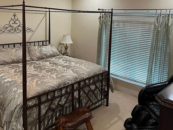4th image of 1056 Circle Ln