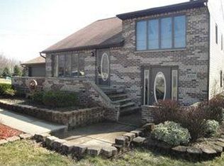 5797 Divide Rd, Niagara Falls, NY 14305