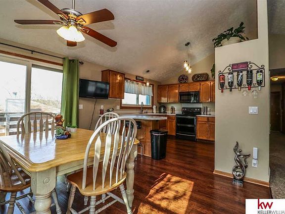5th image of 15126 Rock Creek Dr