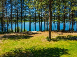 272 Robin Rd, Usk, WA 99180