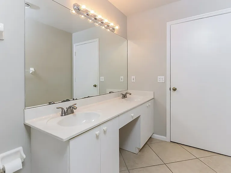 13789 Geranium Pl — Photo 12