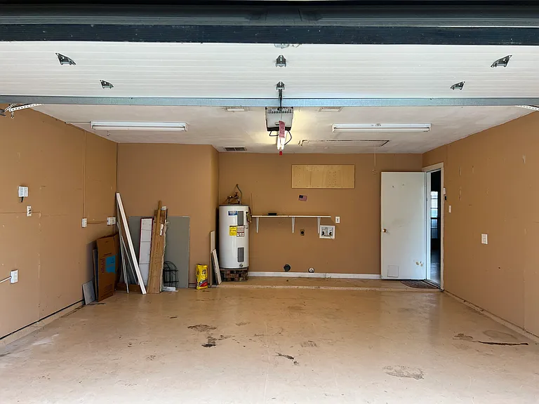 812 Cornfield Dr — Photo 19