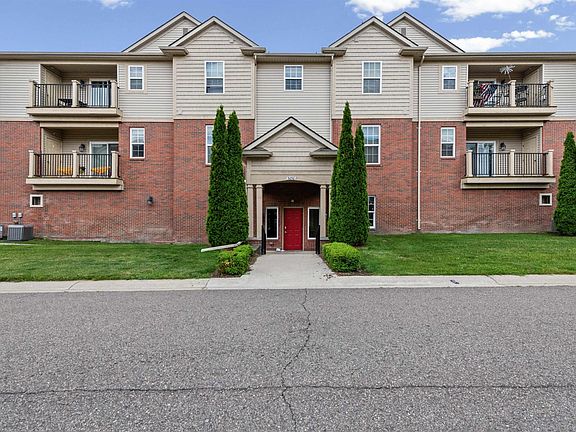 3rd image of 5656 Flagstaff Pines Dr #401