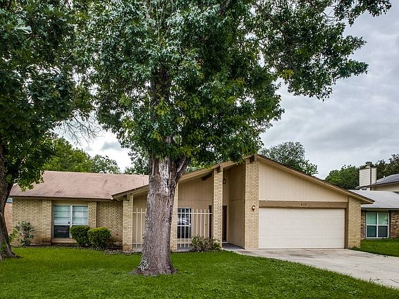 2nd image of 8374 Dawnwood Dr