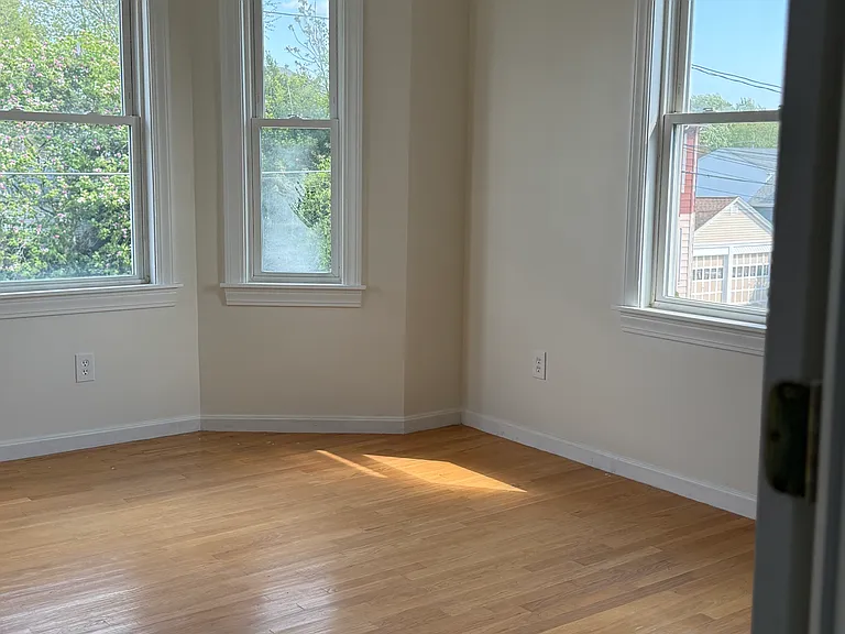 445 Waterman Ave #2 — Photo 5