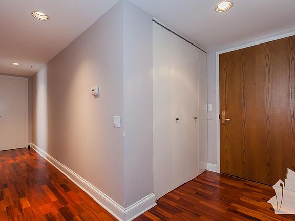 5th image of 404 E Ohio St #40774