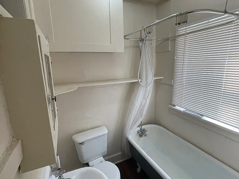 228 #7 bathroom_02172022
