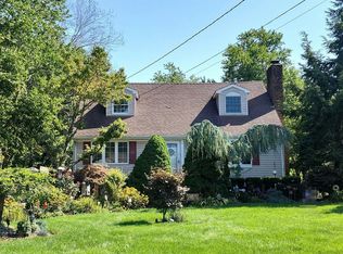 67 Grove Ave, East Hanover, NJ 07936