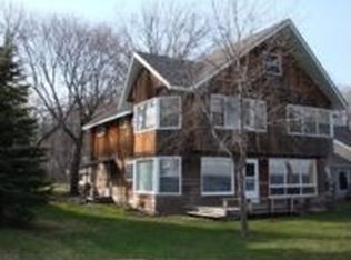 184 Adella Beach Rd, Neenah, WI 54956