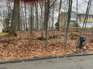 107 York Rd, Hopatcong, NJ 07843