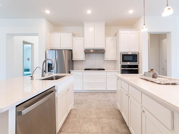 4th image of 528 Bridle Ranch Dr