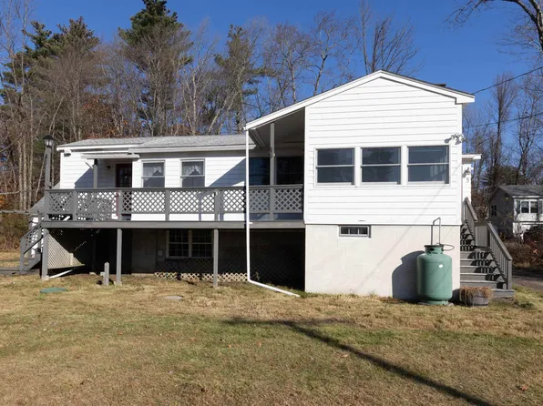 5 Angle Drive, Sandown, NH 03873