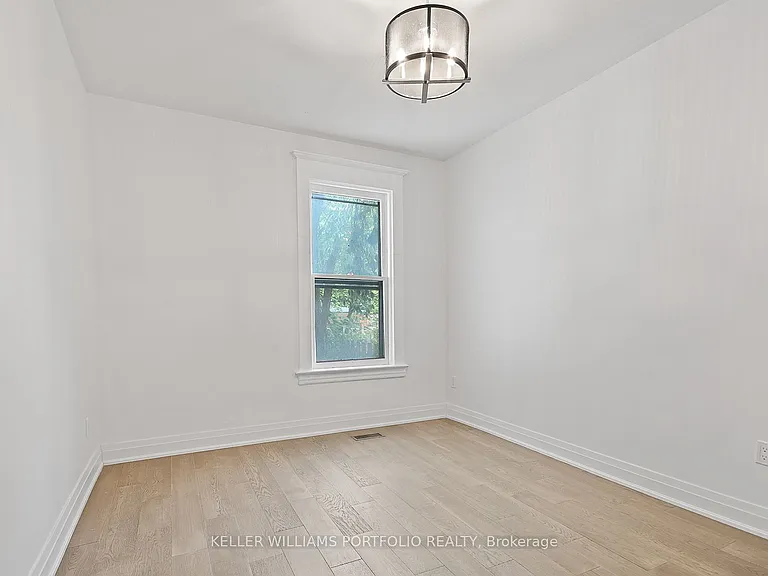 35 Humberside Ave #2 — Photo 20