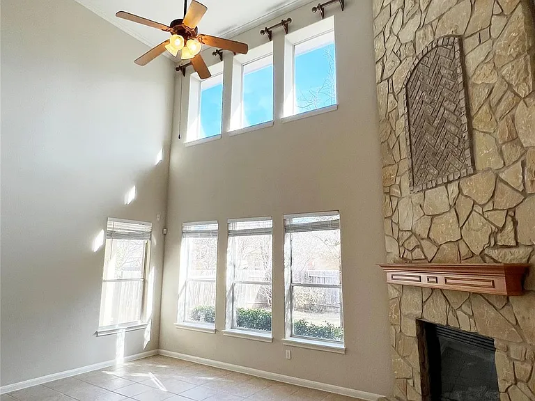 2443 Salorn Way — Photo 6