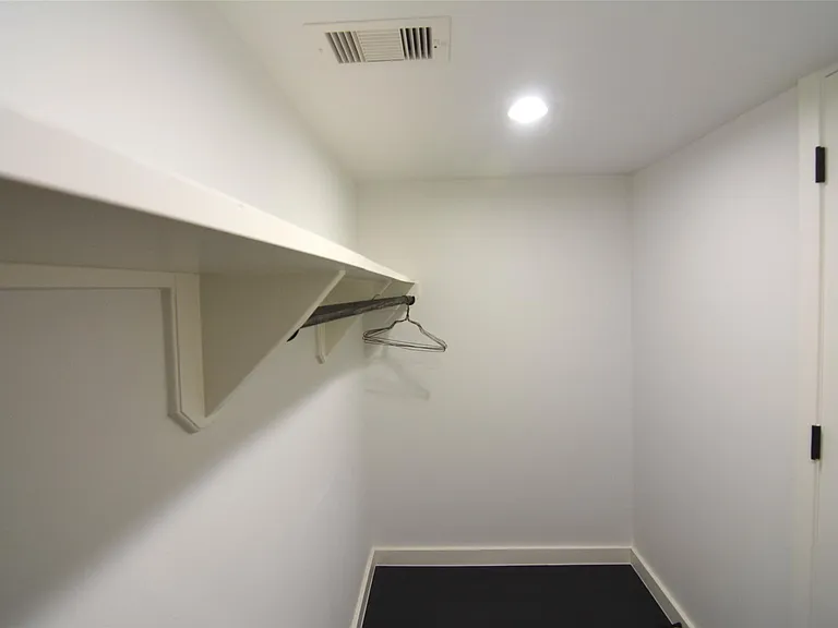 2438 Walcott Ln — Photo 12