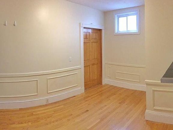 4th image of 308 Belmont St #1