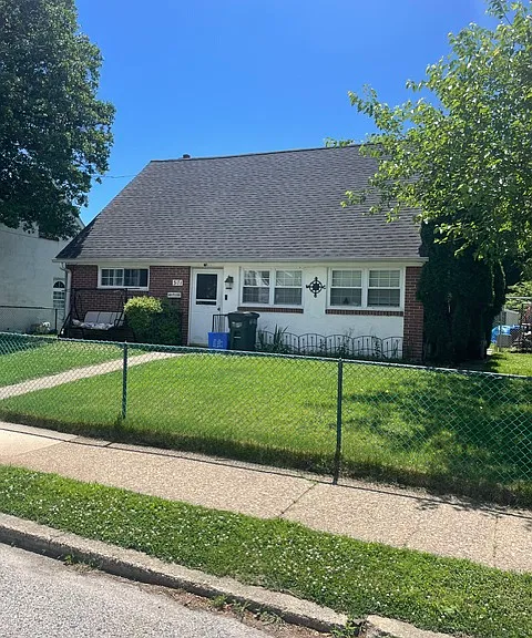 371 Livezey St — Photo 1