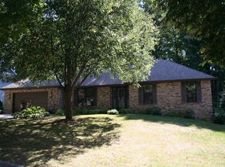 2740 Canyon Bluff Rd, Green Bay, WI 54302