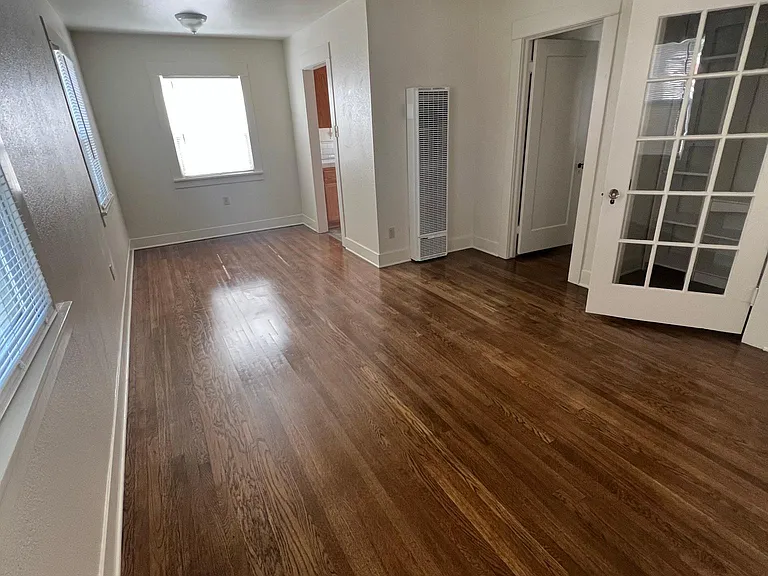 616 E Church St #E — Photo 2