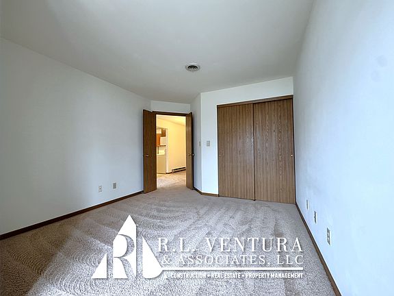 3rd image of 3204 Wood Rd #3