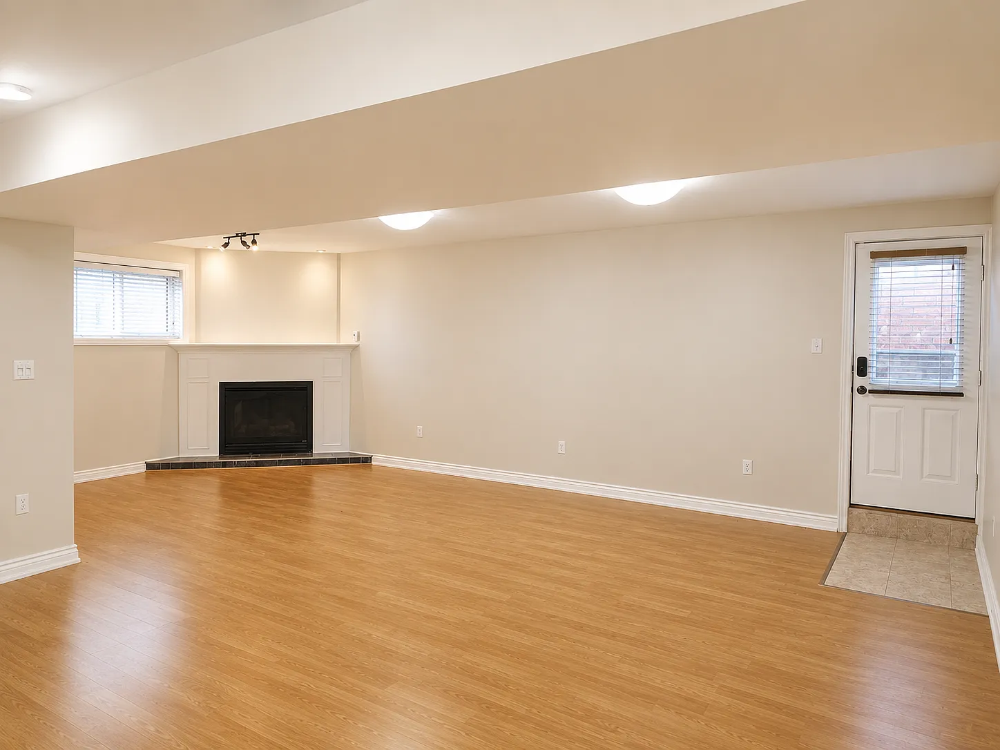 6913 Kelly Drive, Niagara Falls — Photo 4
