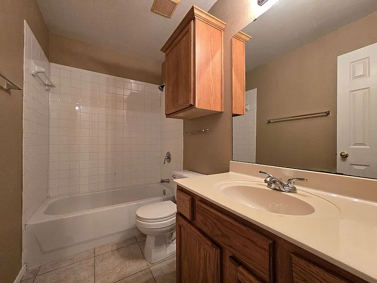 5812 Durango Dr — Photo 23
