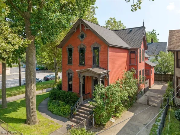 1103 Starkweather Ave, Cleveland, OH 44113