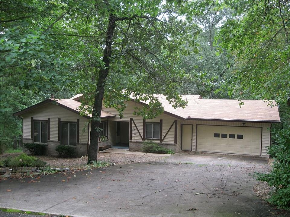 1st image of 10 Sandwick Pl