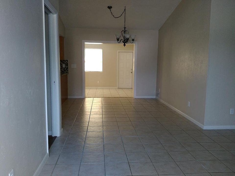 1st image of 710 Plumosa Ave