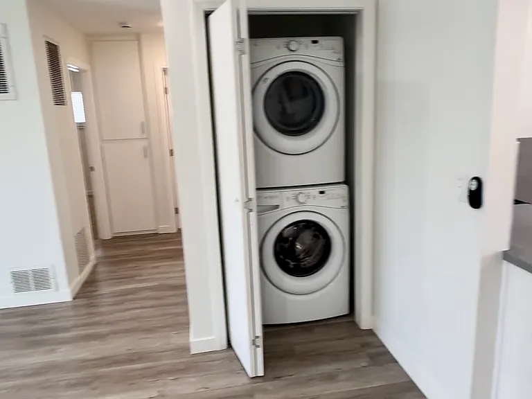655 Westminster Ave #6 — Photo 4