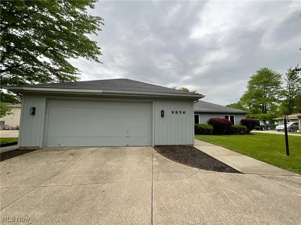 9856 W Ridgewood Dr, Parma Heights, OH 44130