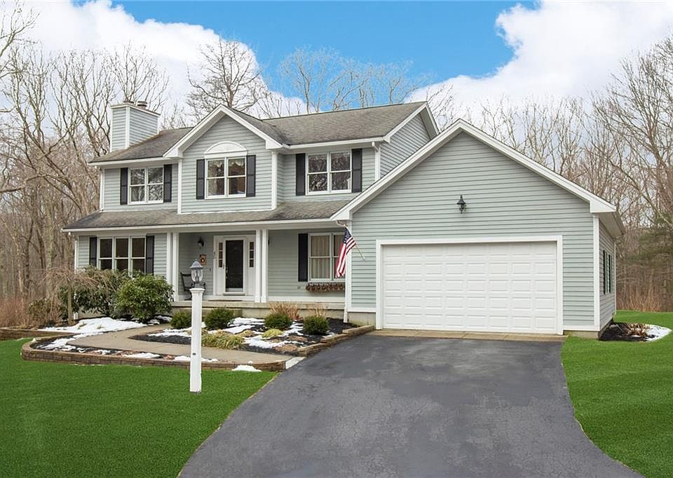 1st image of 45 Woodbridge Dr