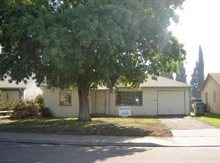 806 N Rinaldi St, Visalia, CA 93291