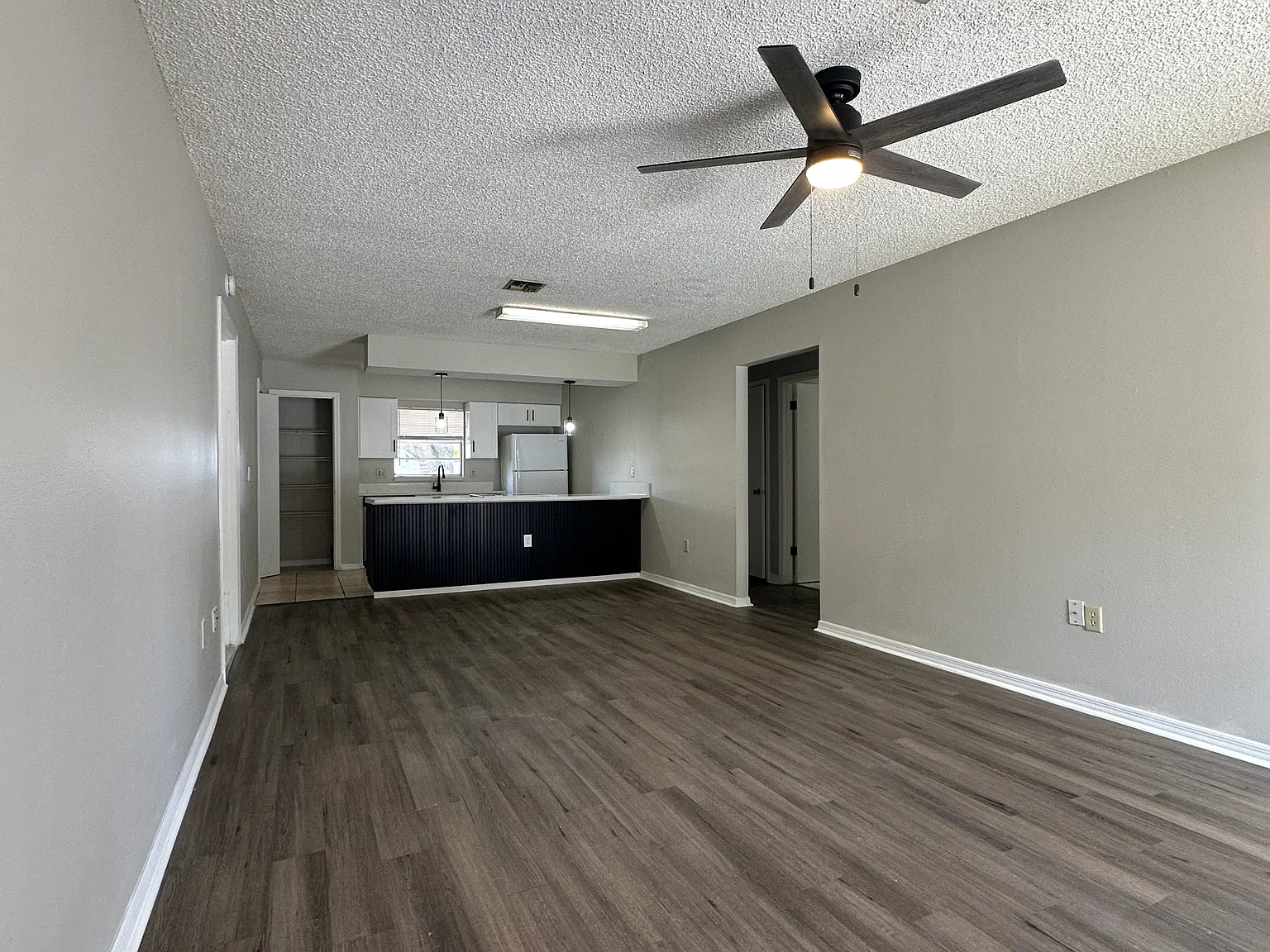 3 bed, 1083 sqft, $1,750 — Photo 2