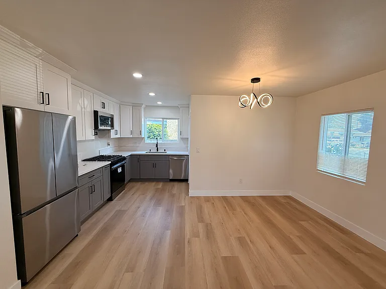 4078 Douglass Ave — Photo 10