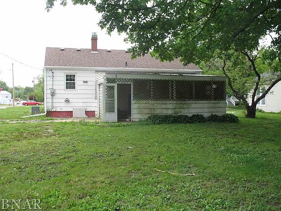 4th image of 619 N Plum St