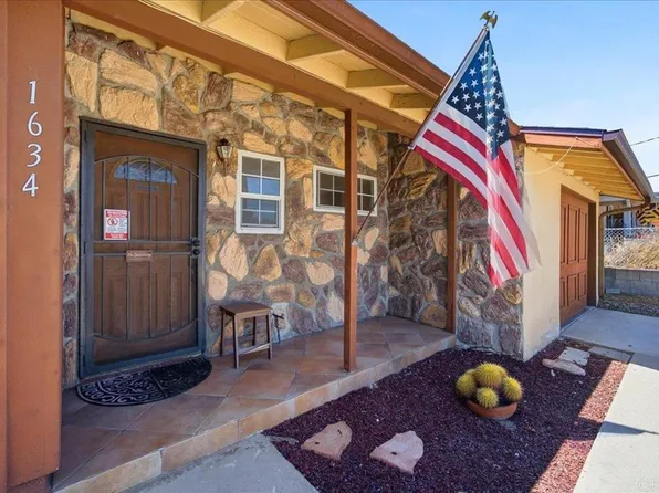 1634 Rush Ave, Vista, CA 92084