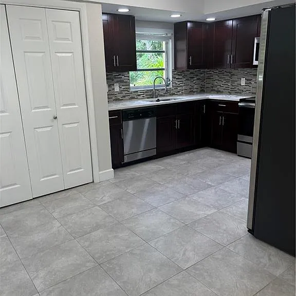 1210 Shady Rest Ln #12 — Photo 9