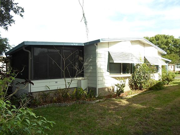 5th image of 225 Country Ln